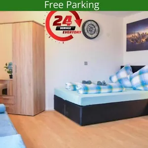 Ruhige Im . Private Parkplatz ,balkon ,netflix Apartment